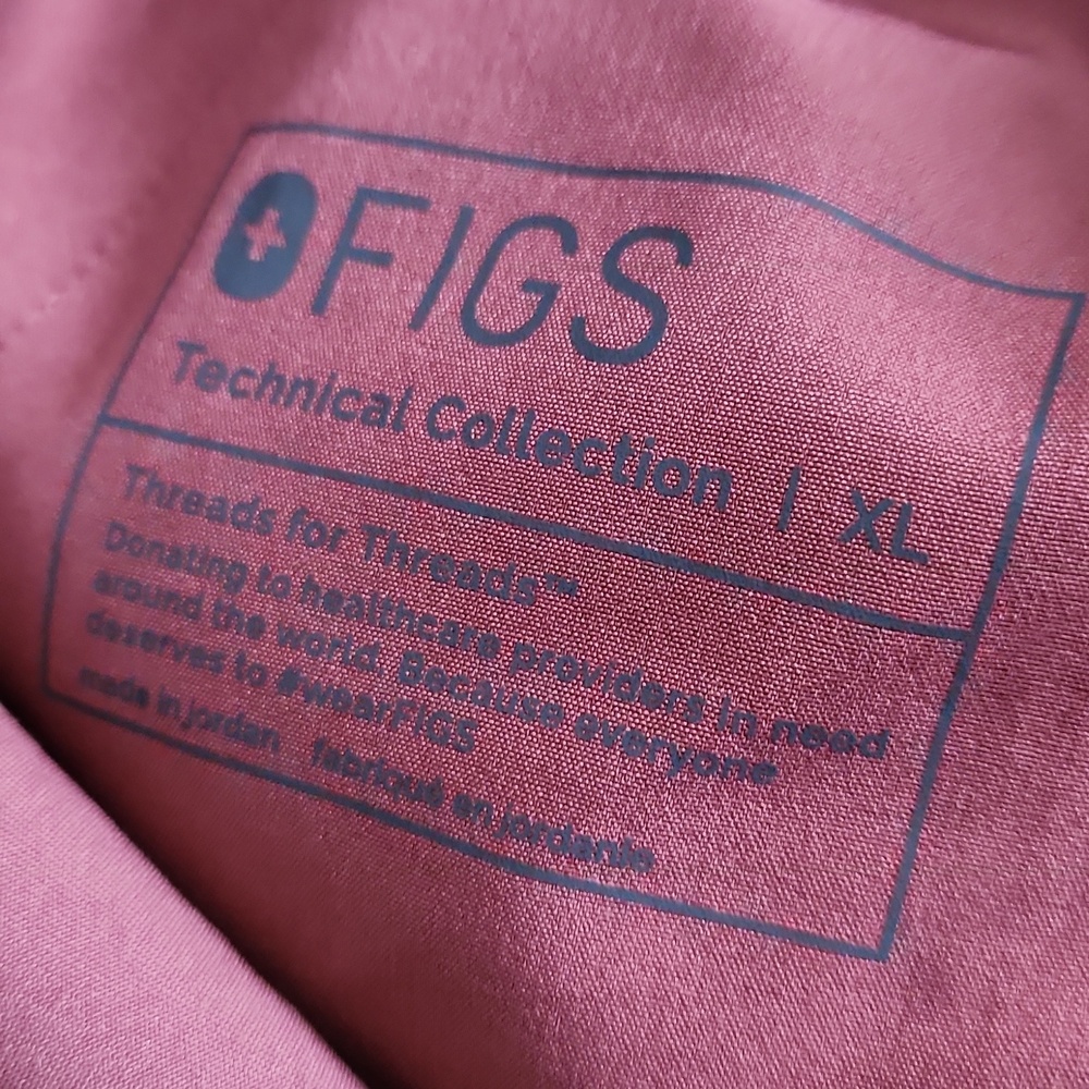 Figs Mauve Scrub Set - Catarina Top Ans Uman Joggers - Picture 3 of 3